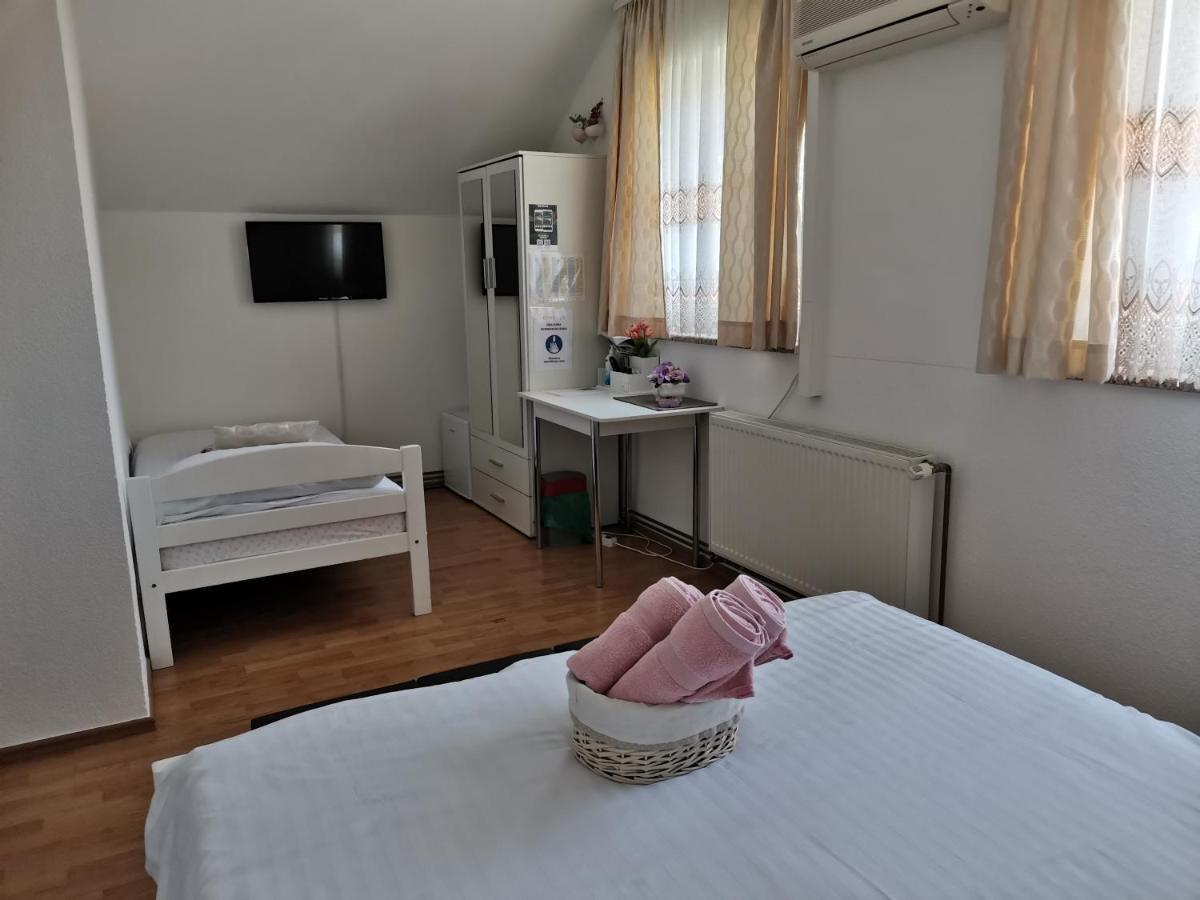 Rooms Sapina Korenica Esterno foto